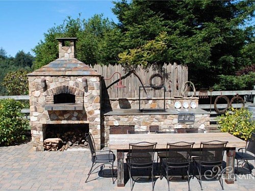 Outdoor Kitchens